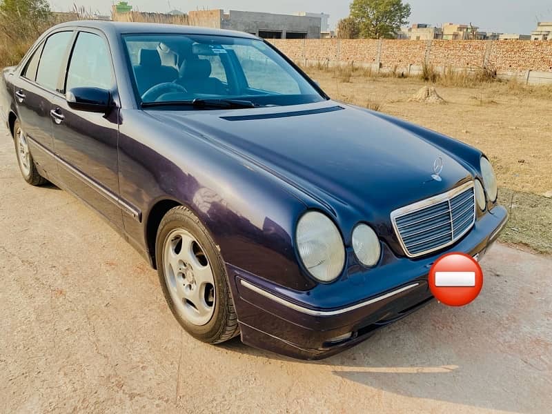 Mercedes E Class 2002 4