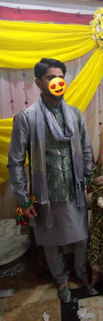 Grooms shirwani600 with kulha and khusa( mehndi dress also availabl 2