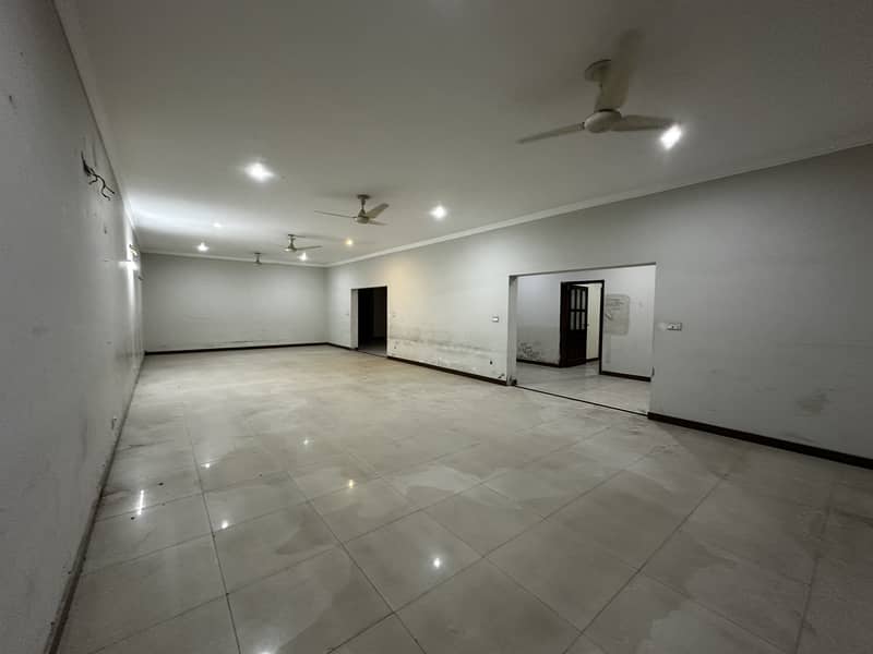 Commercial Office Available For Rent Kn Wapda Town 0