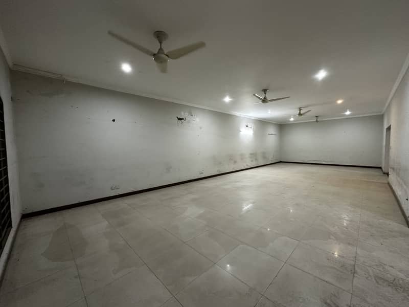 Commercial Office Available For Rent Kn Wapda Town 4