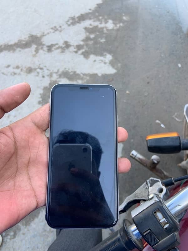 Apple IPhone XS for sale 6