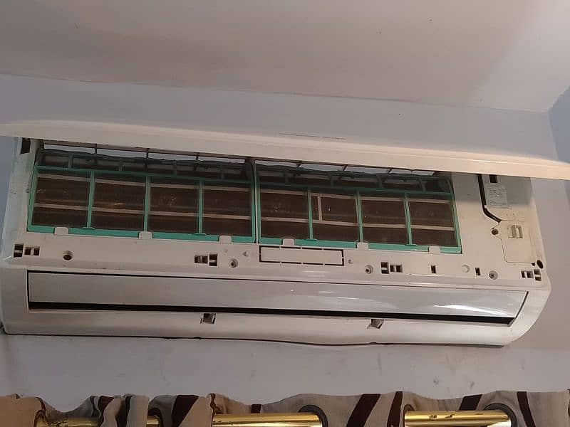 Changhong Ruba 1.5 Ton DC Inverter in Good Condition 0