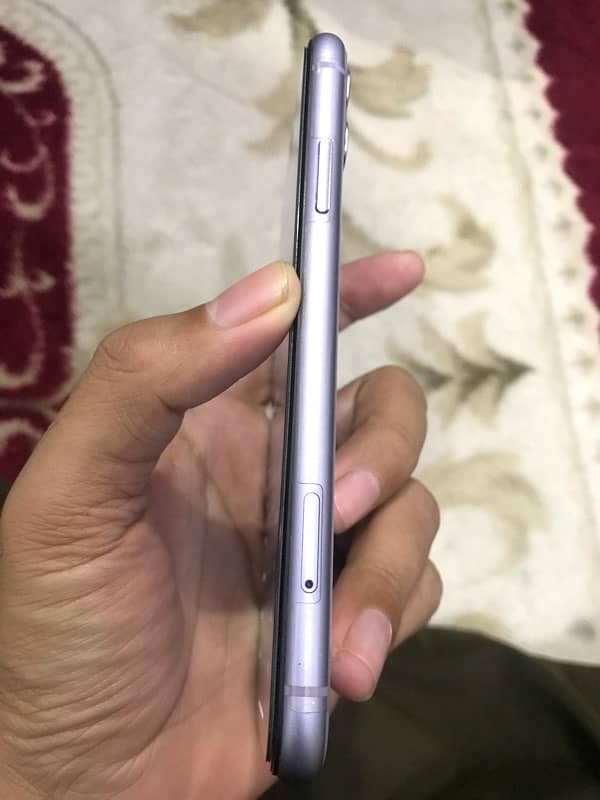 Iphone 11 64 GB (JV) 4