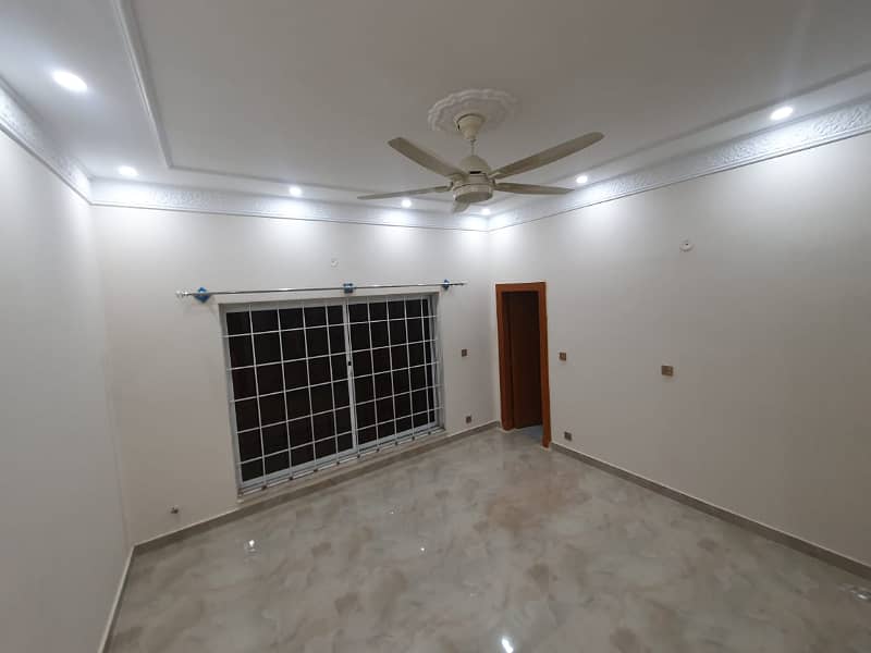 Brand New 2 kanal house 8 bedroom bahria Hamlet phase 7 bahria town Rawalpindi 7