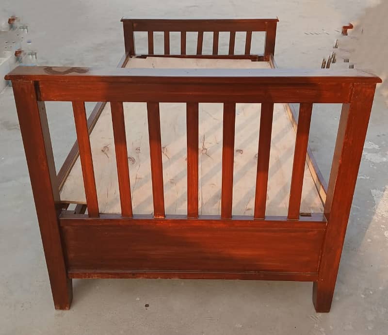 Well Condition Wooden Beds 1