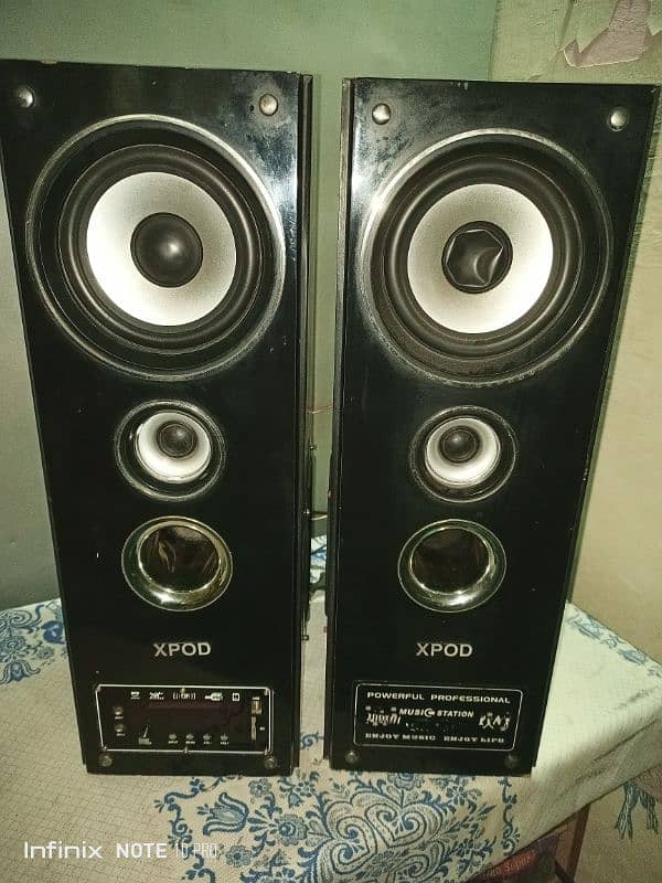 XPOD BLUETOOTH SPEAKERS/DJ SYSTEM 2