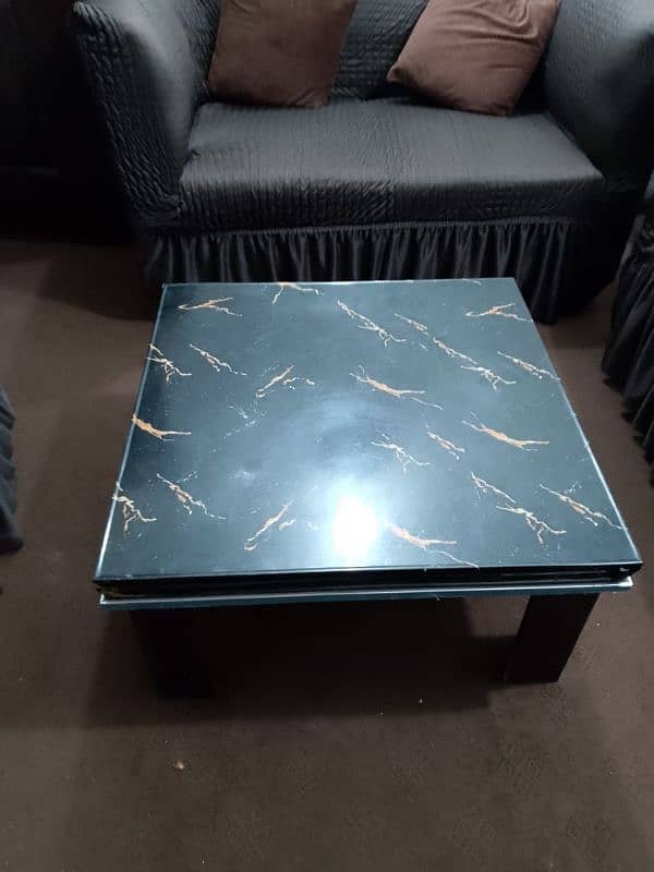 centre table for sale    3 pcs 2