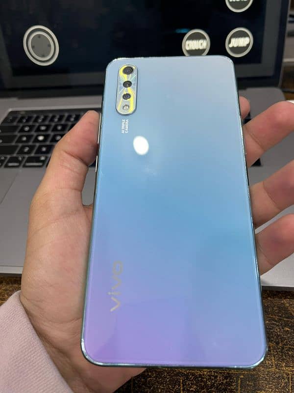 Vivo S1 - Stylish Design,  Best Price! 4