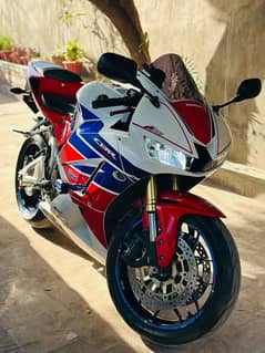 Honda CBR 600rr Total genuine Bike