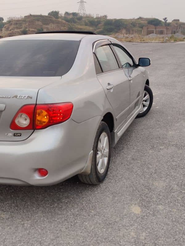 Toyota Corolla Altis 2009 4