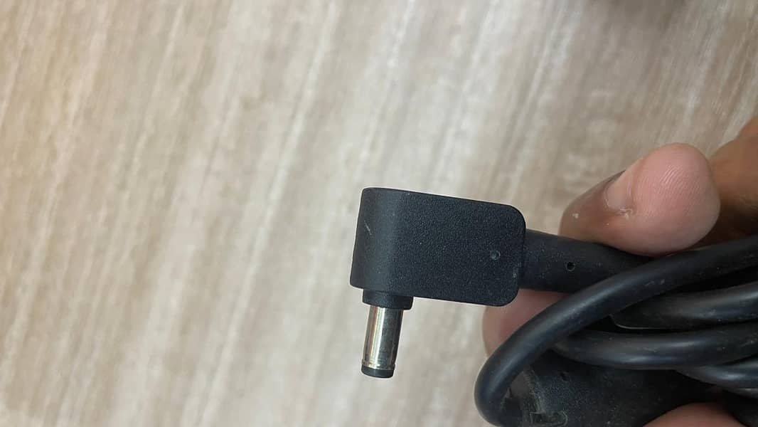 Original Acer 230w Barrel pin charger for Sale 3