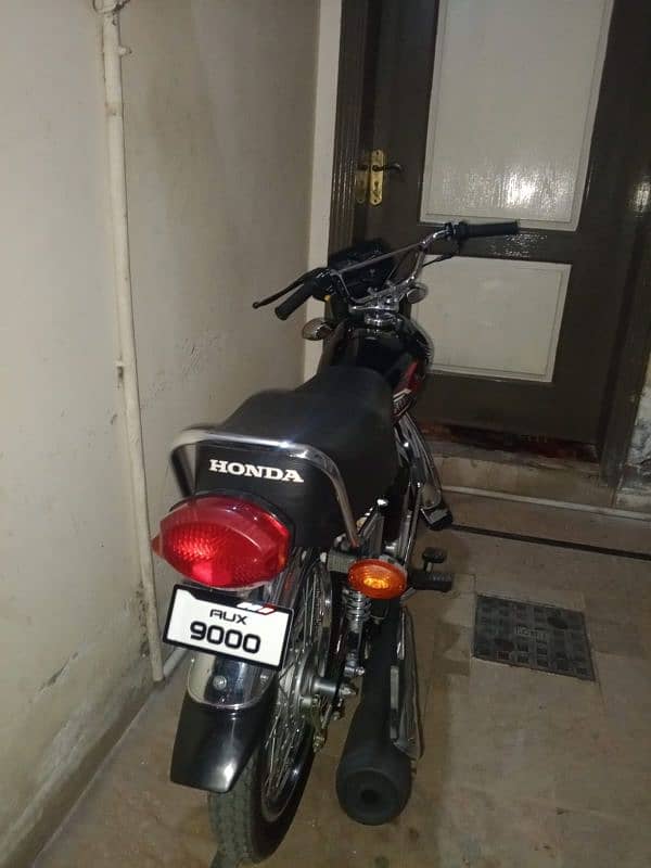 honda 125 black coloure scrathless 2024 model 4