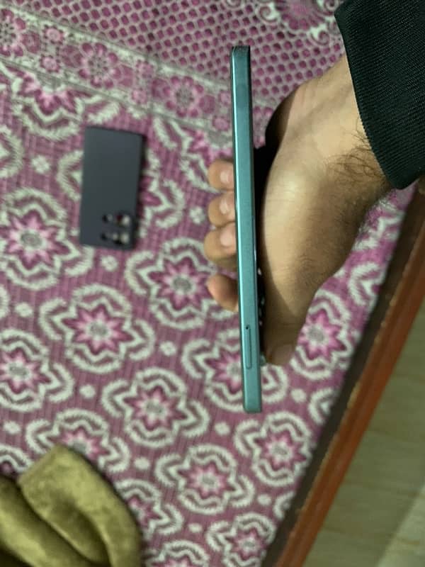 I am sale redmi note 13 pro 03007187728 5