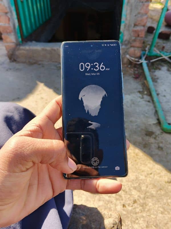 Tecno spark 20 pro plus with box charg 3