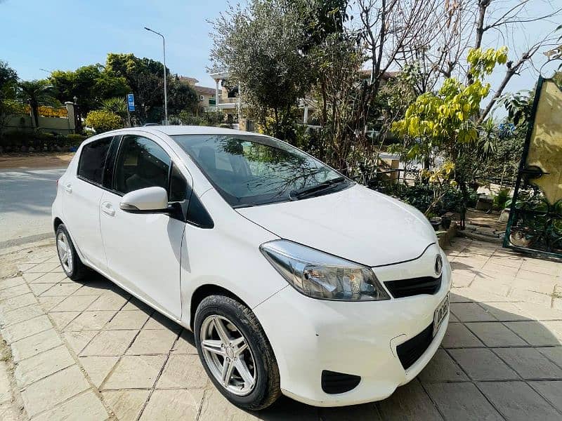 Toyota Vitz 2014 1