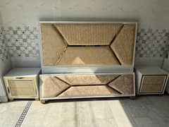 Bed/Double bed/single bed/king size bed/wood bed/poshish bed/Furnitur