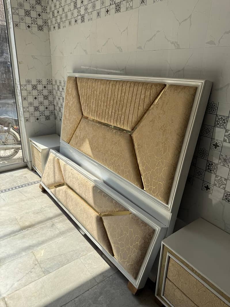 Bed/Double bed/single bed/king size bed/wood bed/poshish bed/Furnitur 1