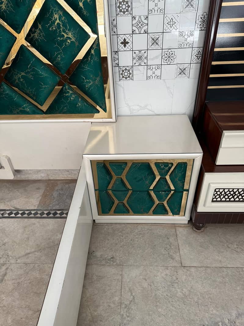 Bed/Double bed/single bed/king size bed/wood bed/poshish bed/Furnitur 11