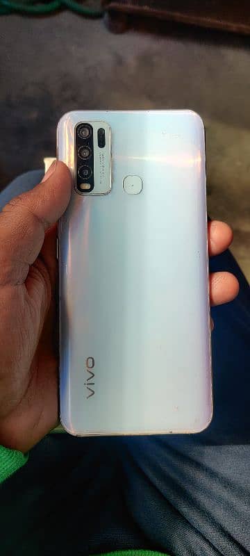 vivo y30 4+64gb sath box ha chgar nhi ha 1