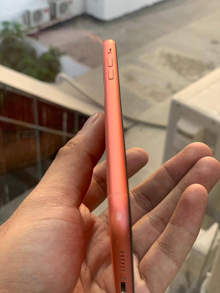 Apple Iphone XR , NON PTA - 128GB FU 6