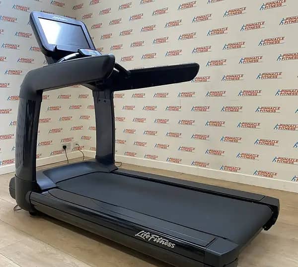 Treadmill Life fitness discovery series 95T 3SE|Olx Premium Partnor 0