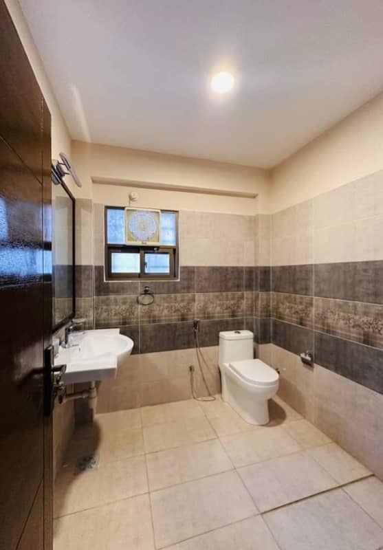 Ideal Flat For Sale In Askari 5 - Sector J 8