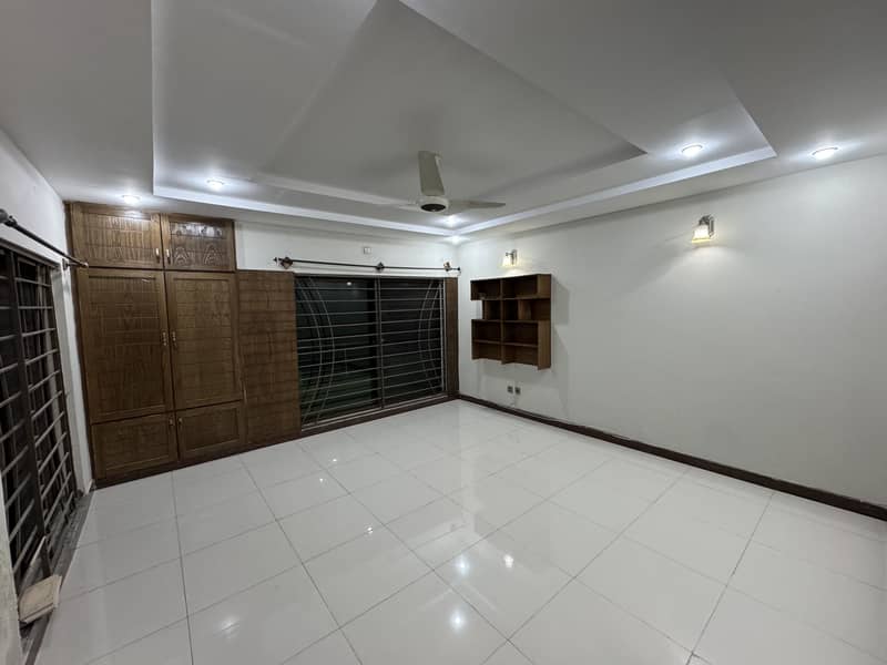 For Rent 10 Marla House In Bahria Town Phase 5 9