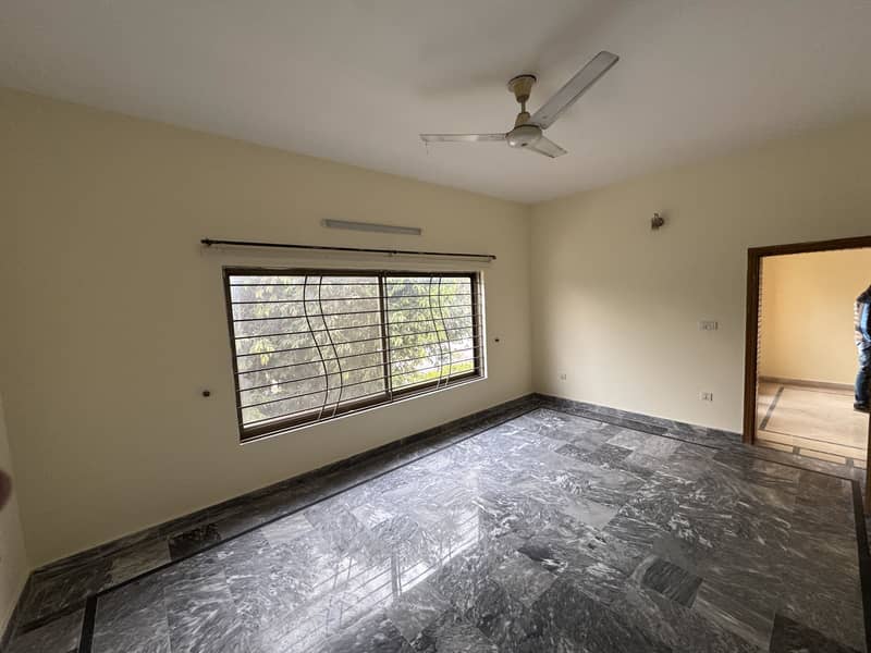 For Rent 1 Kanal Upper Portion In Bahria Town Phase 3 10