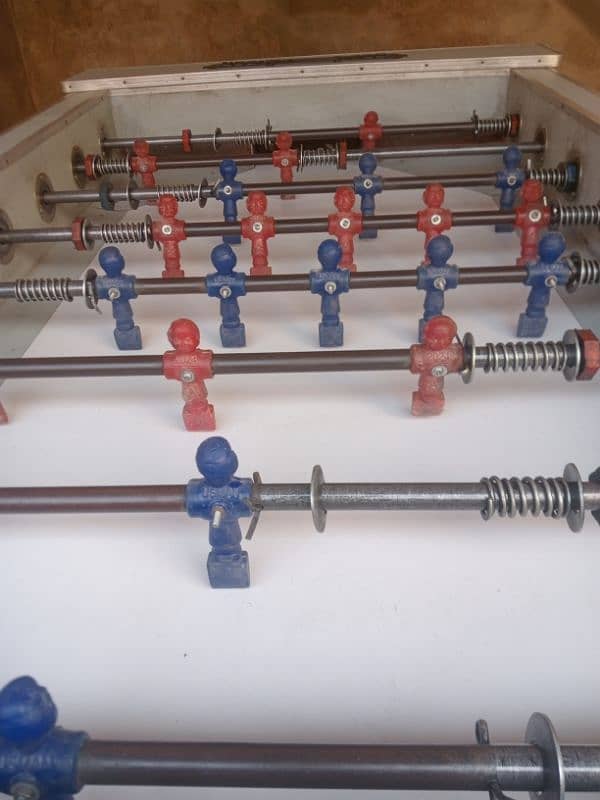 hand foosball game /guddi game bilkul new condition 4 month used ha 2