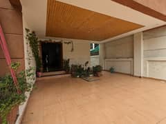 For Rent 12 Marla Villa In Safari Villas 3 Bahria Town