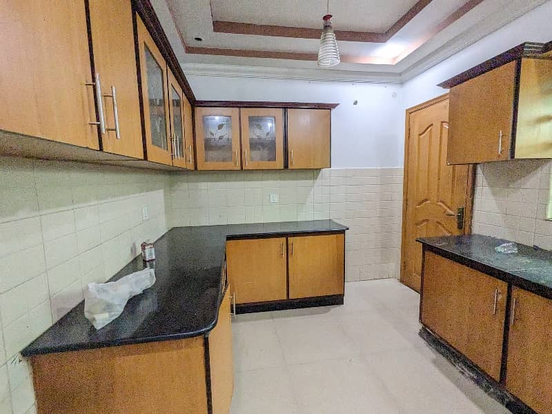 For Rent 12 Marla Villa In Safari Villas 3 Bahria Town 10