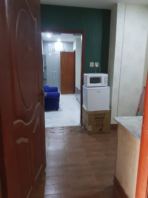 Fully Furnished Luxury Flat For Betchulars In Johar Town 2