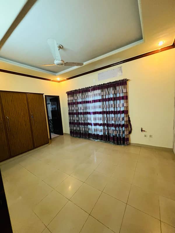 For Rent 10 Marla House In Bahria Town Phase 4 3