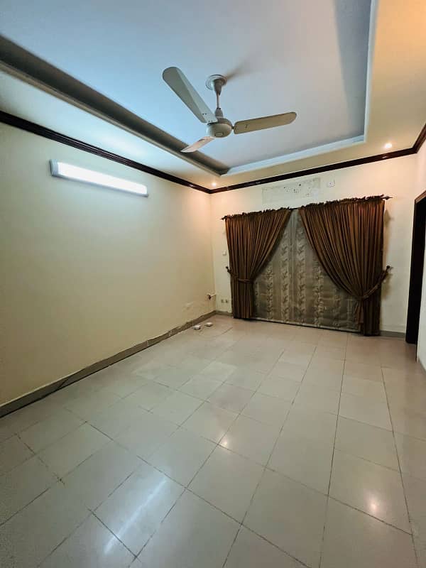 For Rent 10 Marla House In Bahria Town Phase 4 18