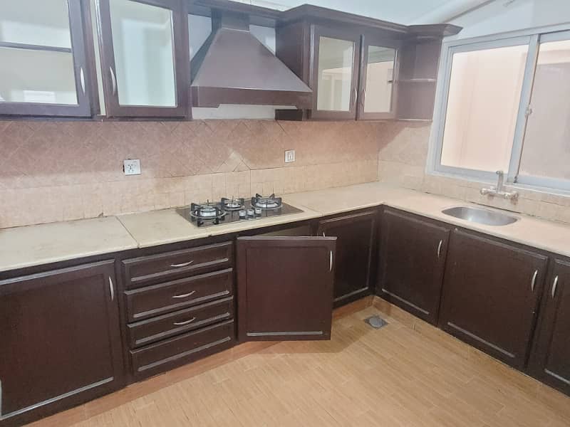 For Rent 10 Marla House In Bahria Town Phase 4 16