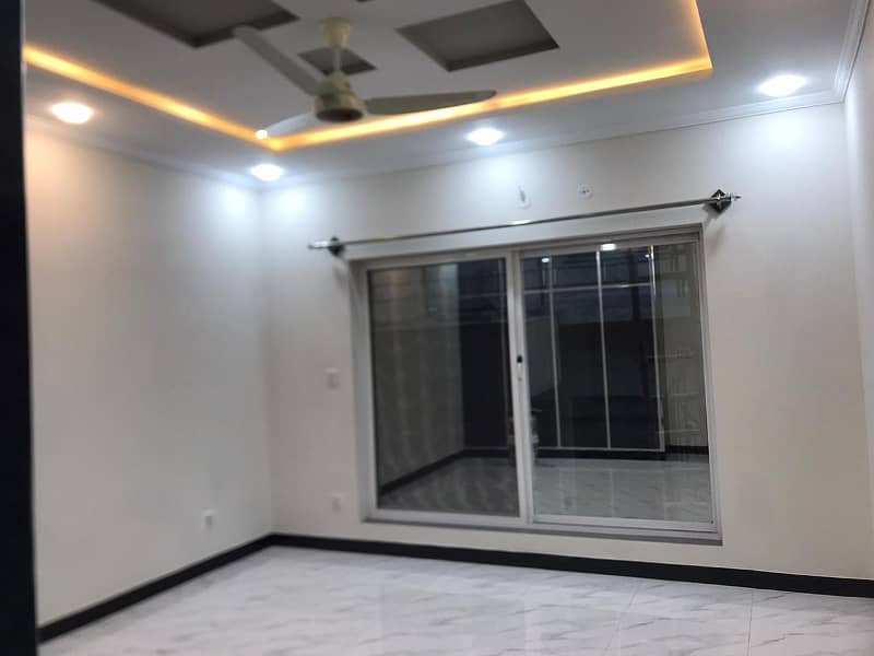 10 Marla House For Rent In Bahria Town 8