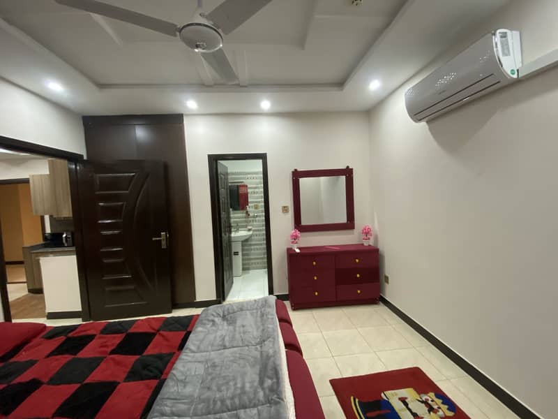 One Bed Fully Luxury Furnished Apartment. 2