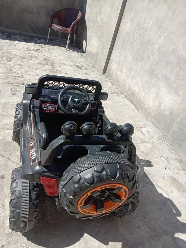 just like new 10/10 just 10 day used power battery and motor 4