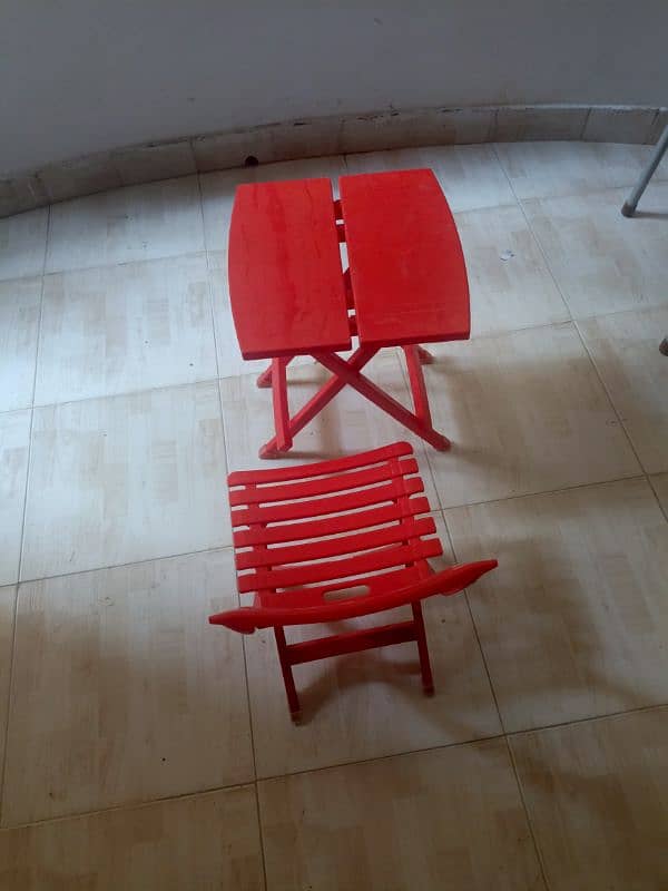 kids study folding chair and table. 1