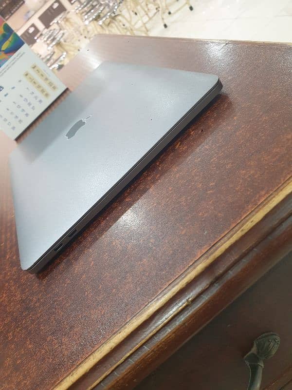 MacBook Pro 2019 12