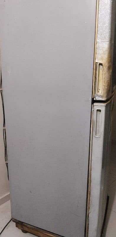 Haier Refrigerator HRF-350M 1