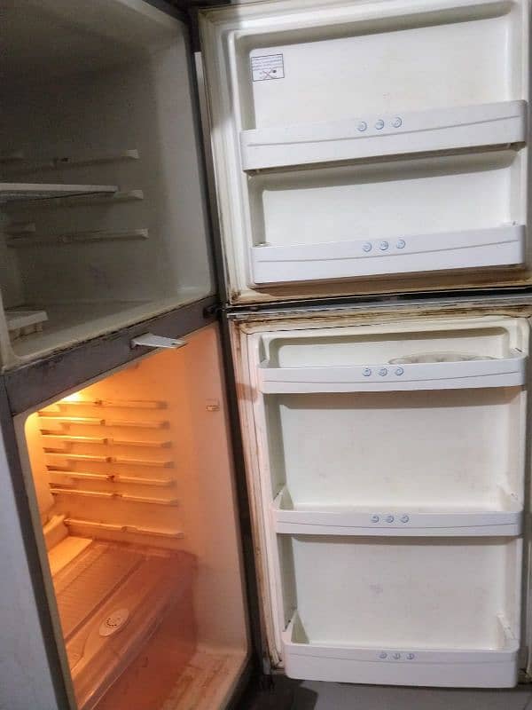 Haier Refrigerator HRF-350M 5