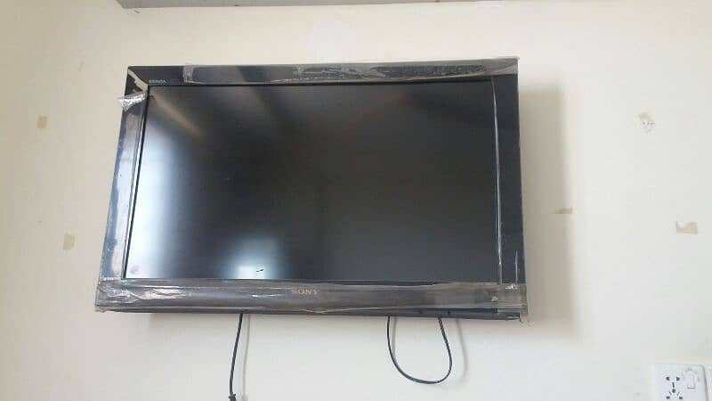 LCD 32 INCH SONY FULL HD 0