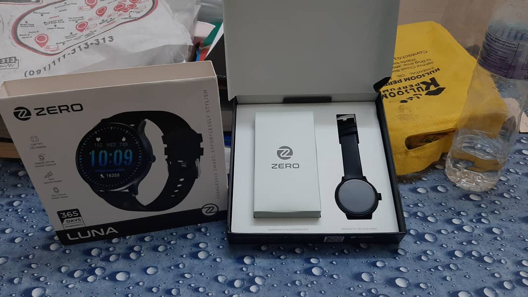 Luna Smartwatch (1.39" HD Display) 1