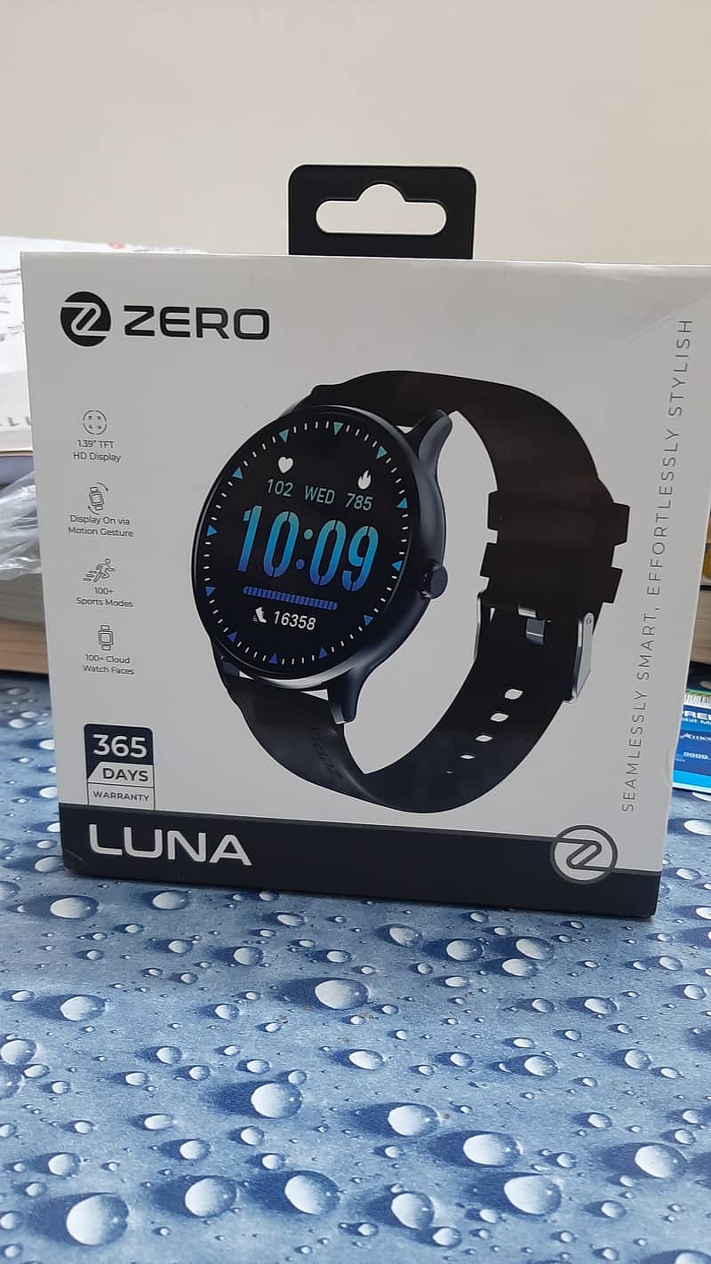 Luna Smartwatch (1.39" HD Display) 2