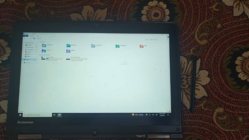 Lenovo yoga 12 core i5 5th generation 8gb 256gb Ssd 360 touch with pen 4