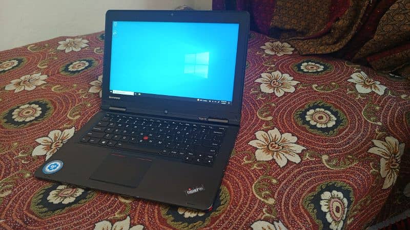 Lenovo yoga 12 core i5 5th generation 8gb 256gb Ssd 360 touch with pen 9