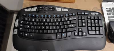 Wireless keyboard and Mouse