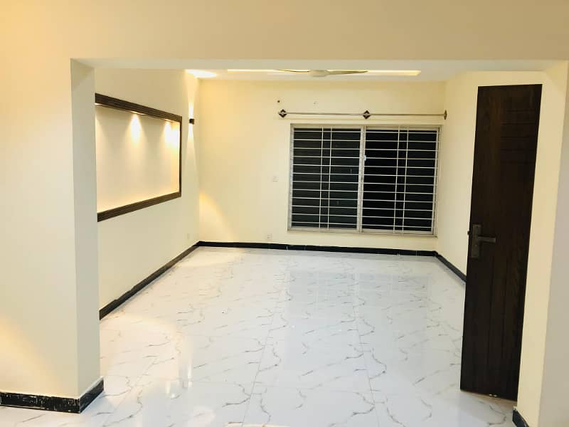 10 Marla Ground Portion for Rent In Phase 8 6