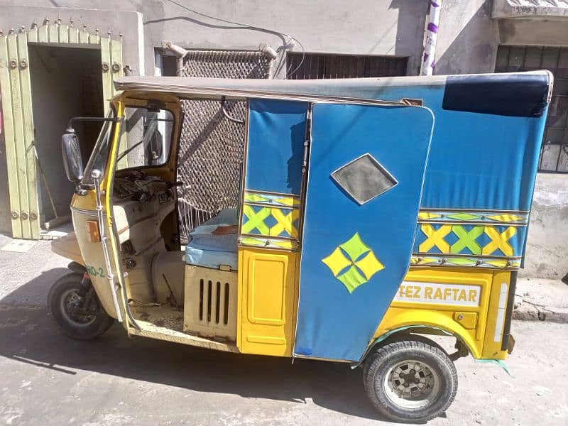 TEZ RAFTAR Rickshaw 1